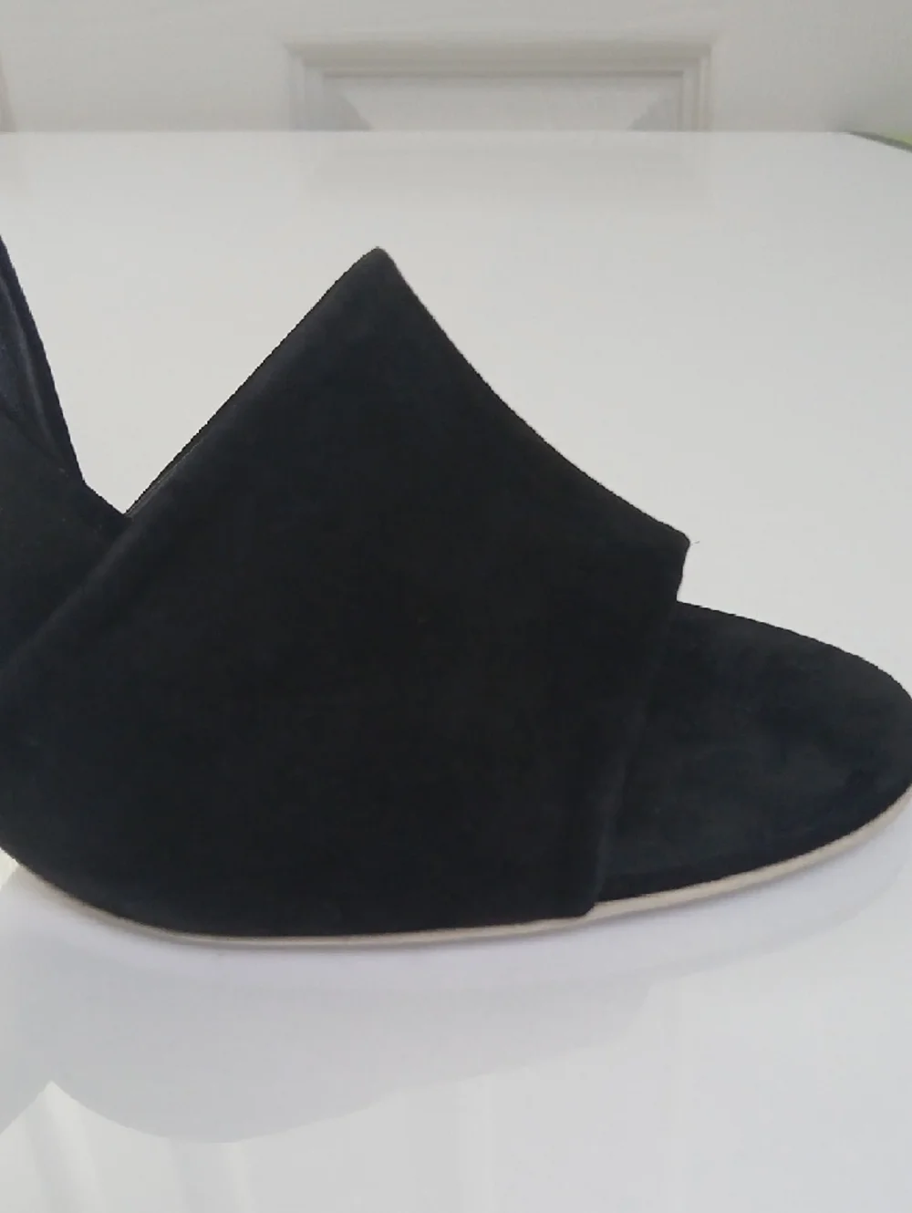 Vince Saffron Black Nubuck‎ Suede Sexy Versatile Peep-Toe d'Orsay Heels Size 8